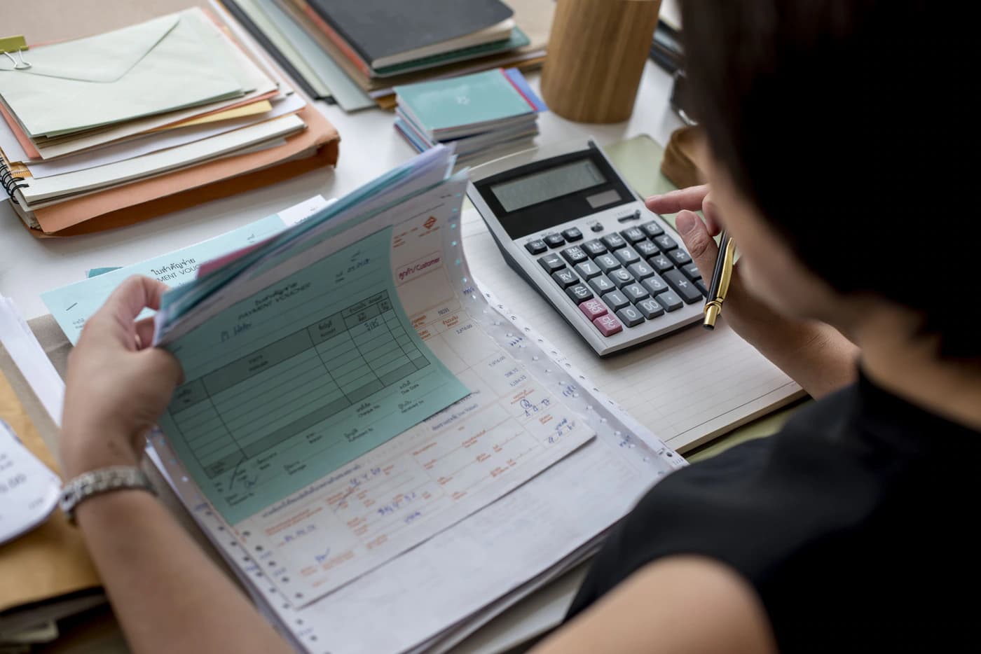 ยื่นภาษีปี 2026 แบบ Pro: ใช้ AI OCR เปลี่ยน "กองภูเขาเอกสาร" สู่ D-MyTax ในพริบตา